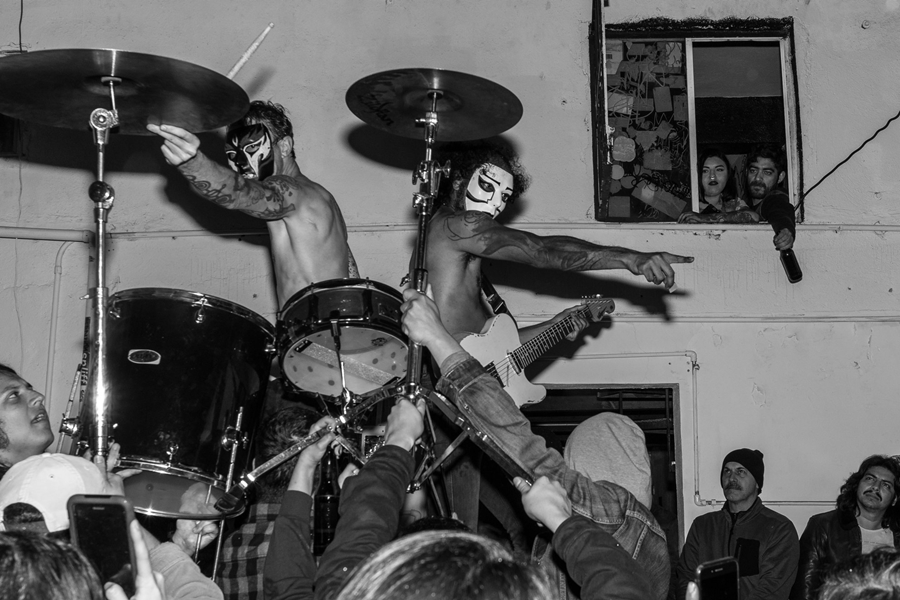 SURF NAZIS MUST DIE part 3 w/ Daikaiju (USA) & Bang Mustang (GER), DJs: Vinyl Wizards (Hölle/Saale)