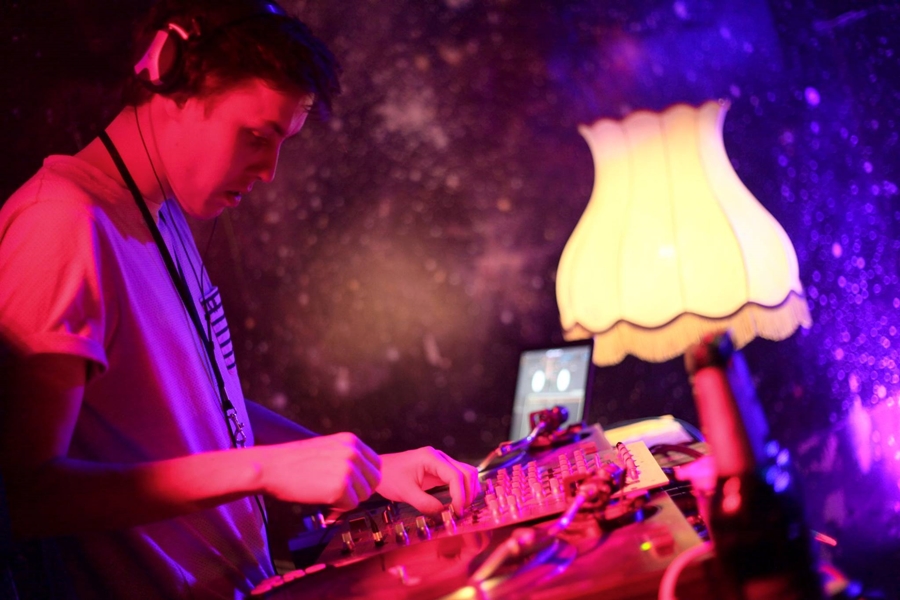 THE BRIGHTEST SIDE OF GLAMOUR POP & R'N'B w/ Cuki & Zorro